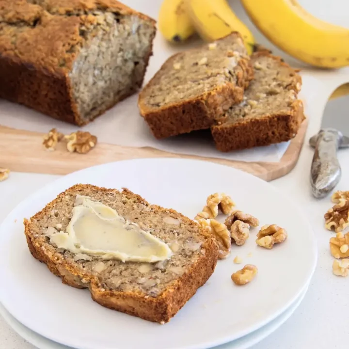 Zucchini Banana Bread with Walnuts: A Moist and Delicious Treat