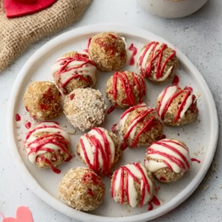 Strawberry Shortcake Energy Bites: A Healthy Snack